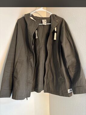 The North Face Women’s Olive Hooded Shirt Jacket